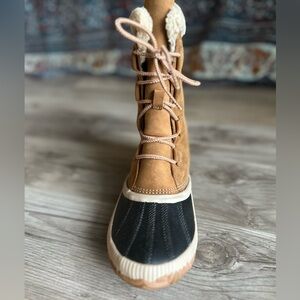 Sorel Out N About Tall Boot SZ 8